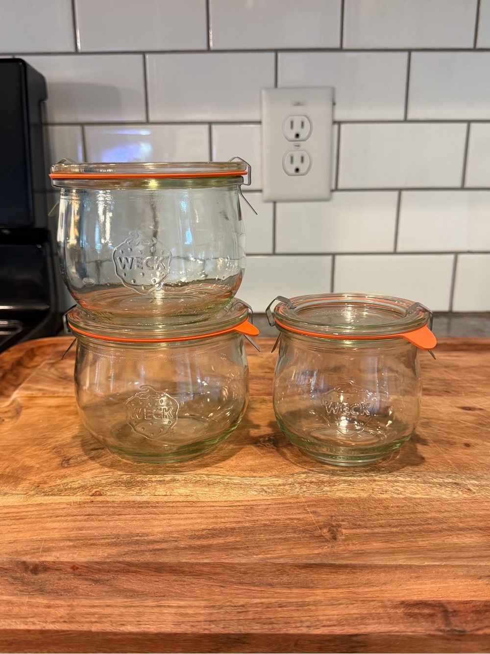 (3) WECK Tulip Jars (2) 744 (1/2 Liter) + (1) 746 (1/3 Liter) w/ stay fresh lids - Picture 2 of 7